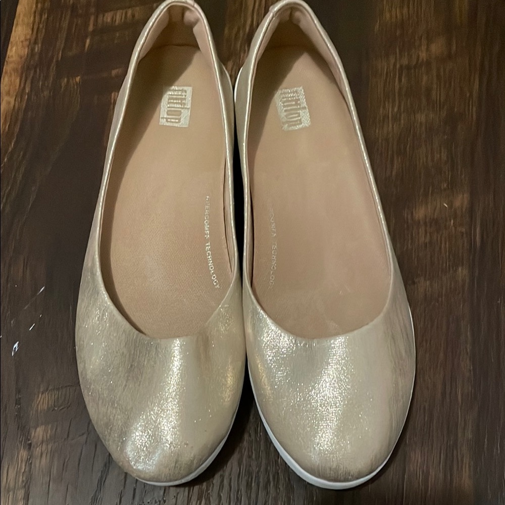 Fitflop Women's Gold Ballet Flats us 7 eu 38